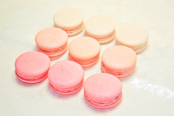 pink ombre macarons