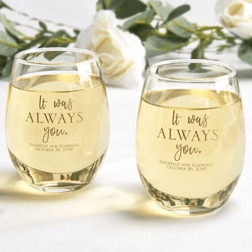 best wedding tips for brides - wine glass favors